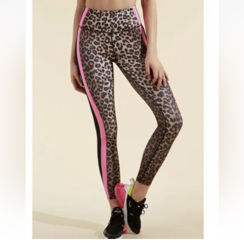 Veronica Beard leopard leggings. Size medium